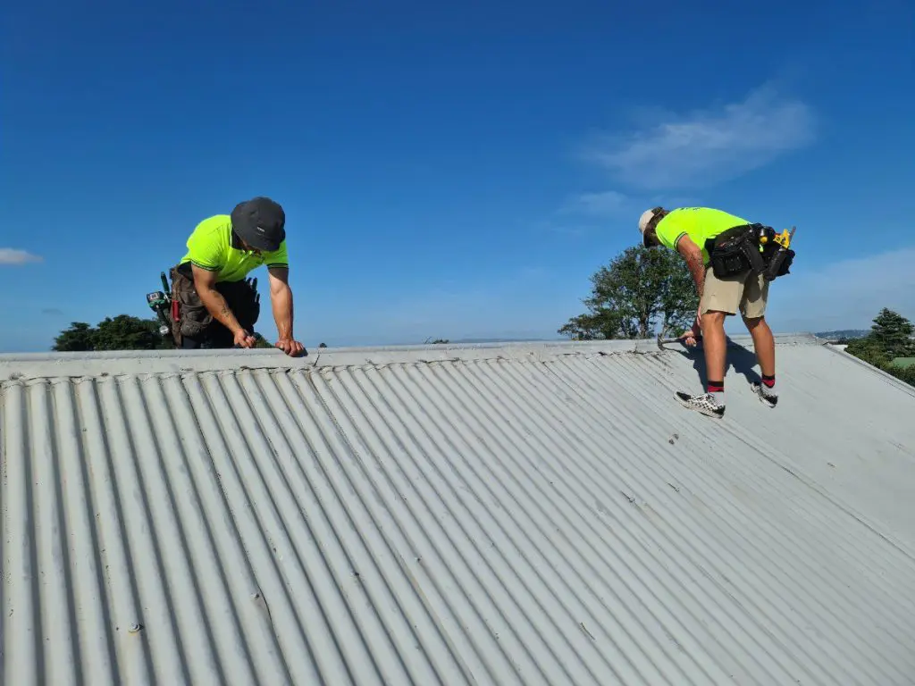 Emergency roof repair in Auckland
